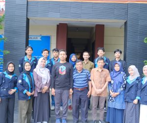 Kolaborasi Kimia ITB bersama Komunitas Kimiawan Wilayah Jawa Barat dan Mahasiswa Kimia Mengenalkan Praktikum Kimia Aplikatif, Safety Laboratorium di SMAN 3 Banjar